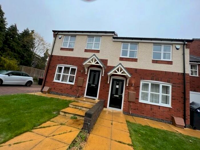 3 Bedroom Semi-Detached House To Rent In Connemara Close, Dordan, B78