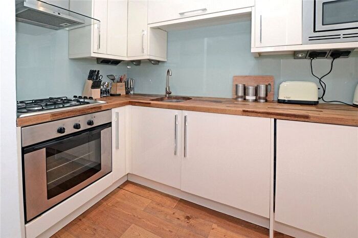 1 Bedroom Flat For Sale In Camborne Road, Sutton, SM2