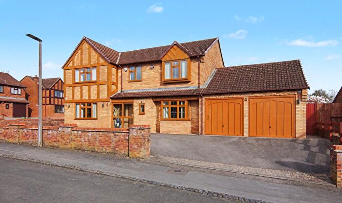 5 Bedroom Detached House For Sale In Eldersfield Grove, Solihull, B91