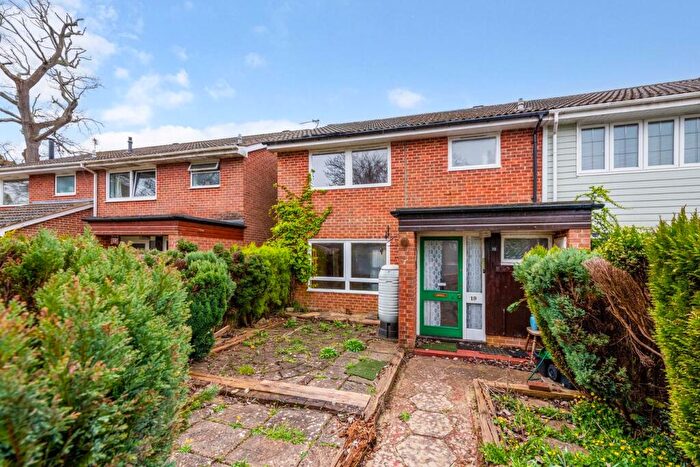 3 Bedroom Semi Detached House For Sale In Cedar Mount, Lyndhurst, SO43