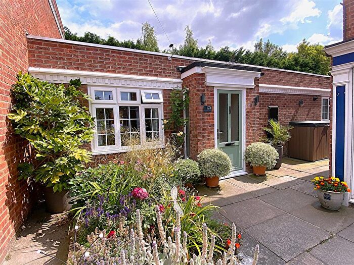 2 Bedroom Bungalow For Sale In Wolsey Way, Syston, Leicester, LE7