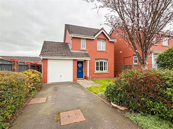 3 Bedroom Detached House For Sale In Sapphire Drive, Milton, ST6