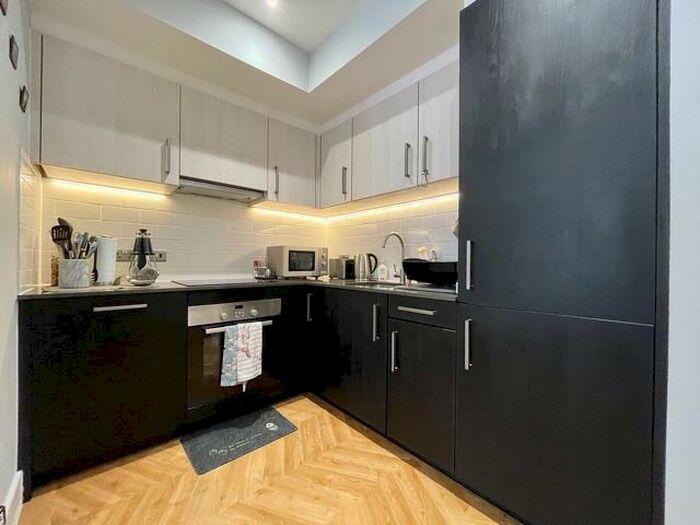 2 Bedroom Apartment To Rent In Newhall Street, Birmingham, B3