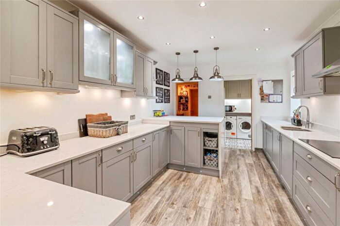 4 Bedroom Detached House For Sale In Park Lane, Ramsden Heath, Billericay, Essex, CM11