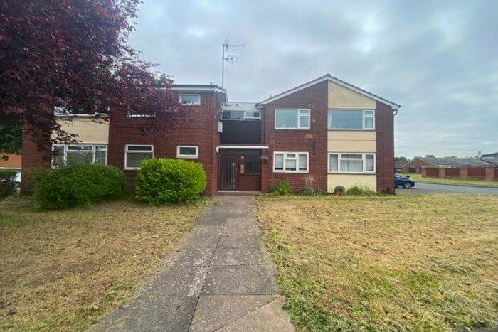 2 Bedroom Flat To Rent In Scott Close, Lichfield, WS14