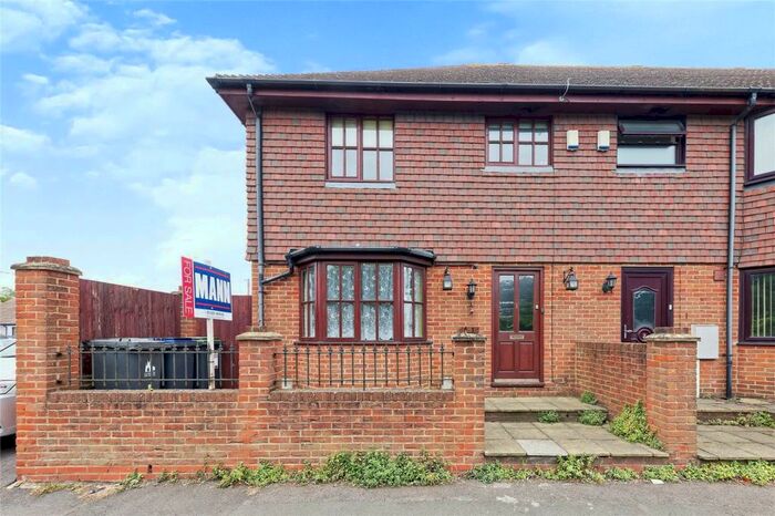 3 Bedroom End Of Terrace House For Sale In Island Road, Upstreet, Canterbury, CT3