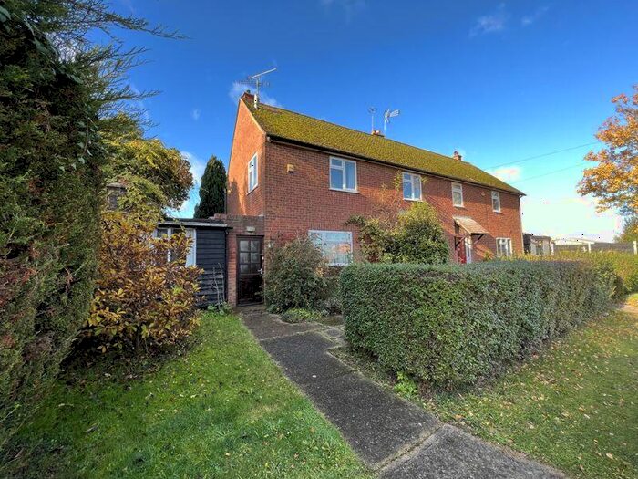 3 Bedroom Semi-Detached House For Sale In Rainbow Road, Matching Tye, CM17