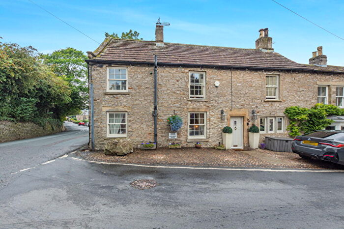 4 Bedroom Character Property For Sale In North Gate House, North Road, Middleham, Leyburn, DL8