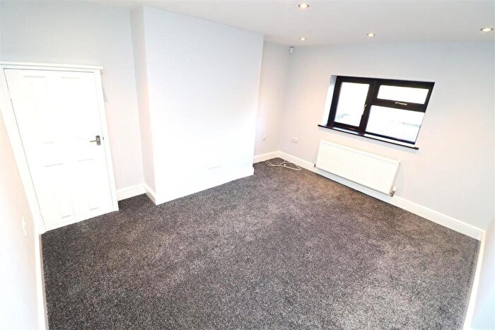 2 Bedroom Cottage To Rent In Hollybush Lane, Longford, Coventry, CV6