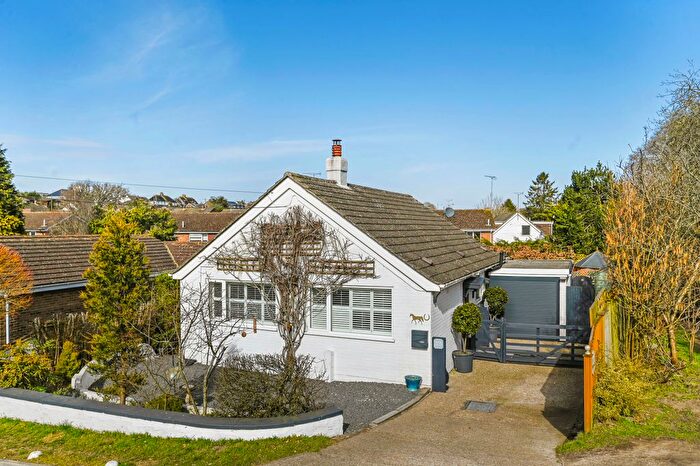 2 Bedroom Detached Bungalow For Sale In Plain Road, Smeeth, TN25