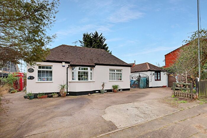 4 Bedroom Detached Bungalow For Sale In Fairview Road, Basildon, SS14