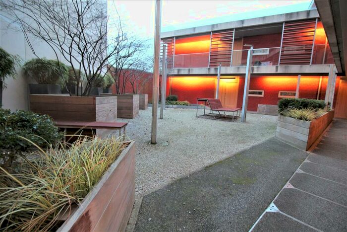 1 Bedroom Apartment To Rent In The Quad, Highcross Street, Leicester, LE1