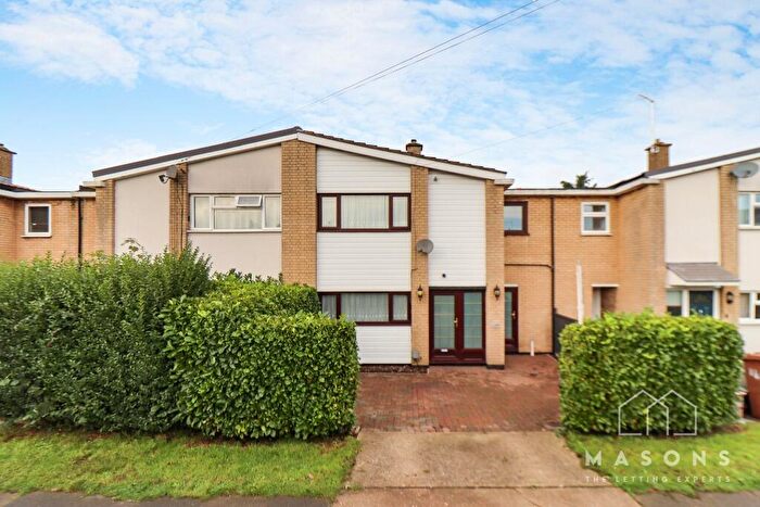 3 Bedroom Terraced House To Rent In Valley Way, Stevenage, Hertfordshire, SG2