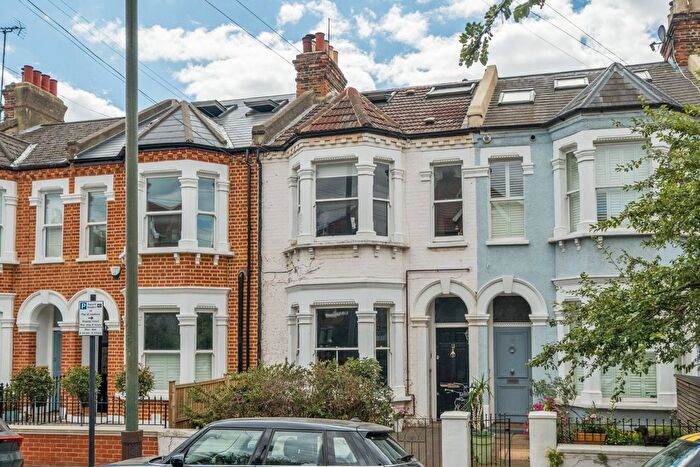 1 Bedroom Flat For Sale In Ormeley Road, Balham, London, SW12