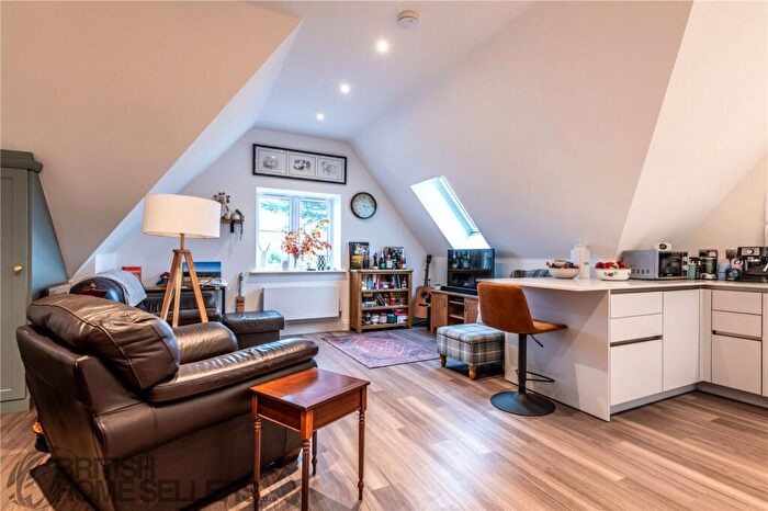 2 Bedroom Apartment For Sale In Yorke Road, Reigate, Surrey, RH2