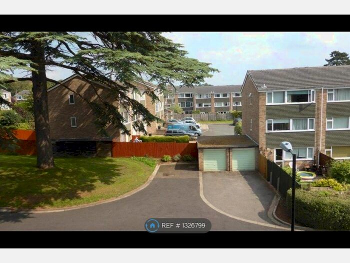 2 Bedroom Flat To Rent In Northover Close, Bristol, BS9