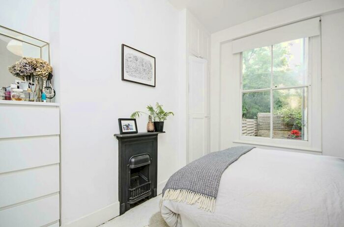 1 Bedroom Flat To Rent In Walford Road, Stoke Newington, London, N16