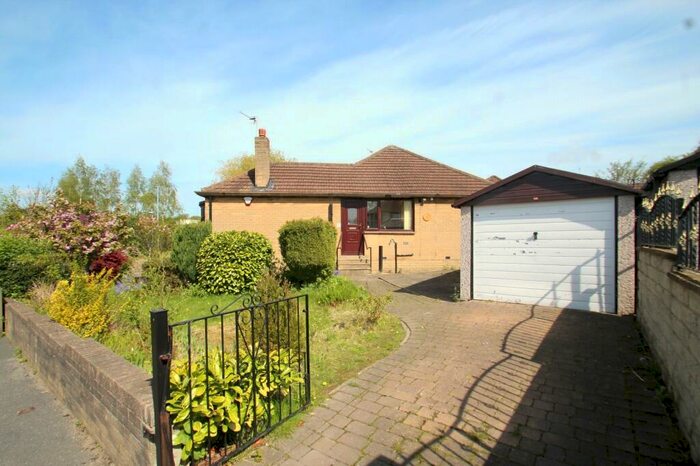 2 Bedroom Bungalow To Rent In Carr Manor Place, Leeds, West Yorkshire, LS17