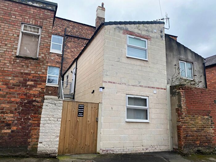1 Bedroom Flat To Rent In Royal Avenue, Scarborough, YO11
