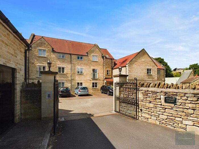 2 Bedroom Apartment For Sale In Stones Court, Bradford On Avon, BA15