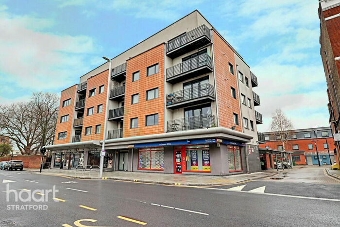 1 Bedroom Apartment For Sale In Luxembourg Mews, Stratford, E15