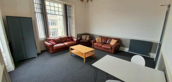 2 Bedroom Flat To Rent In Union Street, City Centre, Aberdeen, AB11