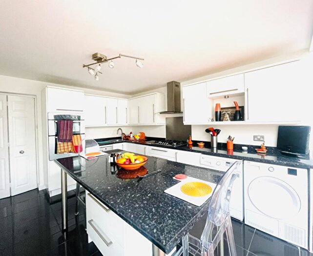 House To Rent In Kent Close, CR4