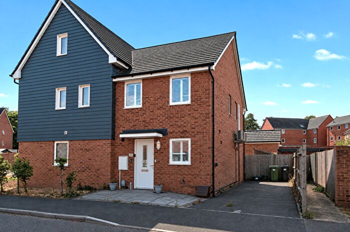 2 Bedroom Semi-Detached House For Sale In Blackmoor Drive, Basingstoke, RG24
