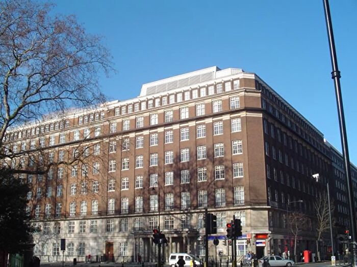 3 Bedroom Flat To Rent In Russell Square, London, WC1B