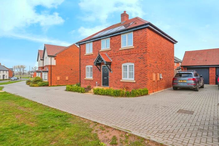 3 Bedroom Detached House For Sale In Thompson Way, Streethay, Lichfield, WS13