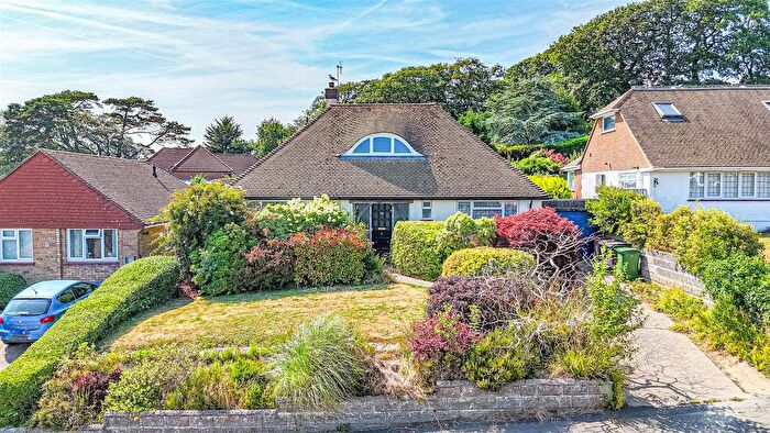3 Bedroom Detached Bungalow For Sale In Friars Way, Hastings, TN34