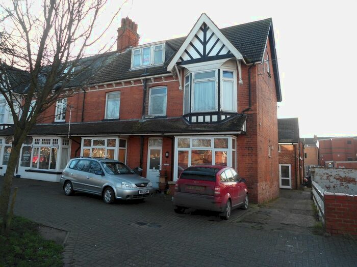 1 Bedroom Flat To Rent In Algitha Road, Lincolnshire, Skegness, PE25