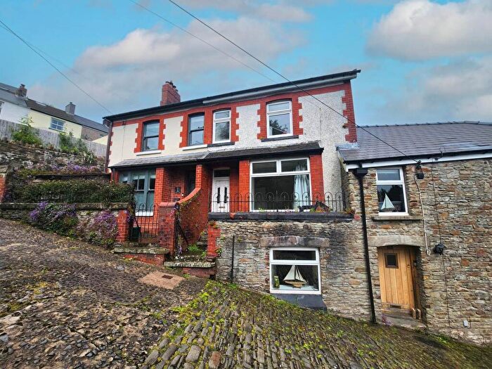 3 Bedroom Cottage For Sale In Edith Villas, Llantrisant, CF72