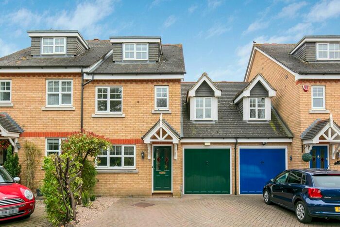 5 Bedroom Mews To Rent In Cob Lane Close, Digswell, AL6