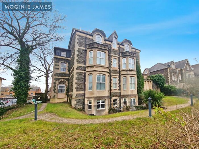 2 Bedroom Flat To Rent In Heol Casnewydd, Caerdydd, CF24