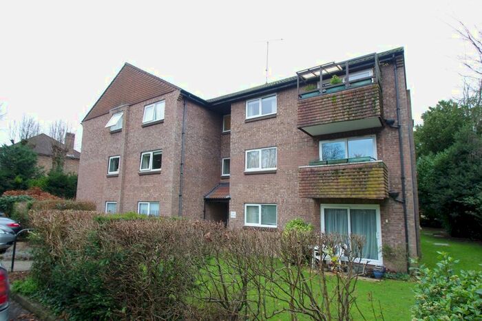 1 Bedroom Flat To Rent In Roseberry Court, Grandfield Avenue, Watford, WD17