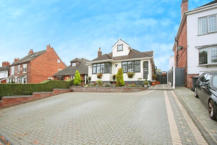 4 Bedroom Detached Bungalow For Sale In Birchmoor Road, Birchmoor, B78