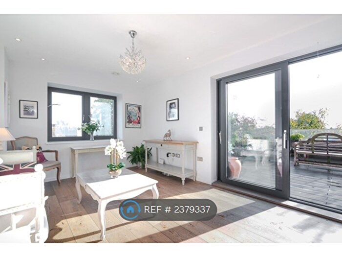 2 Bedroom Flat To Rent In Henry Chester Building, London, SW15