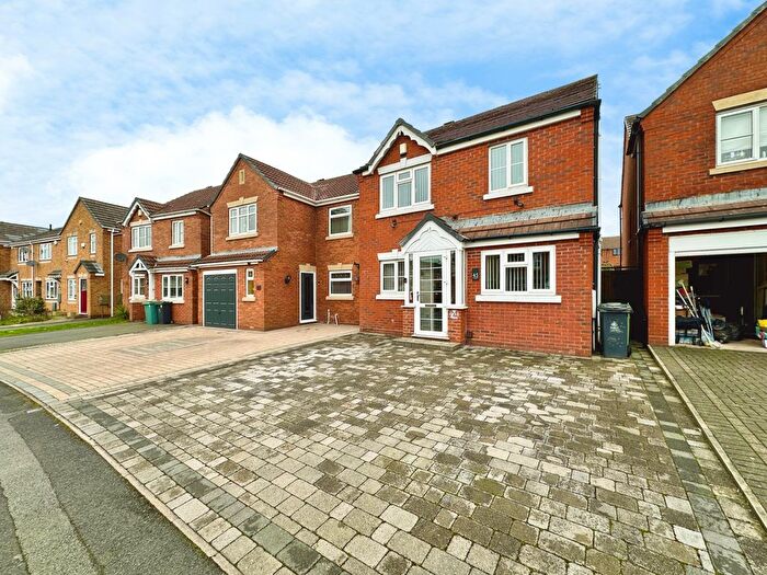 3 Bedroom Detached House For Sale In Wood Common Grange, Pelsall, Walsall, WS3