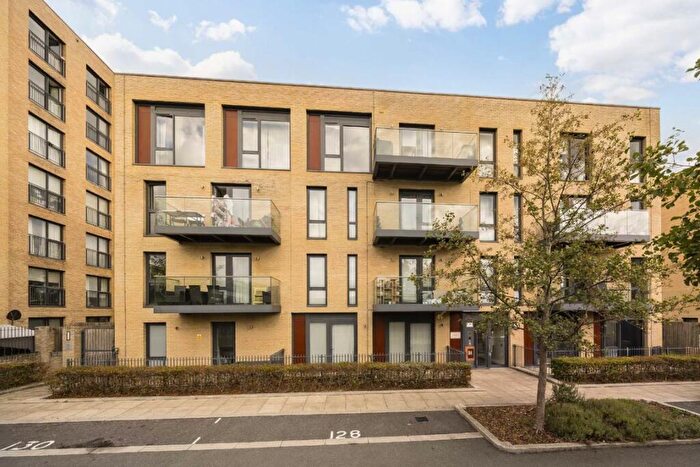 2 Bedroom Flat For Sale In Hayling Way, Edgware, HA8