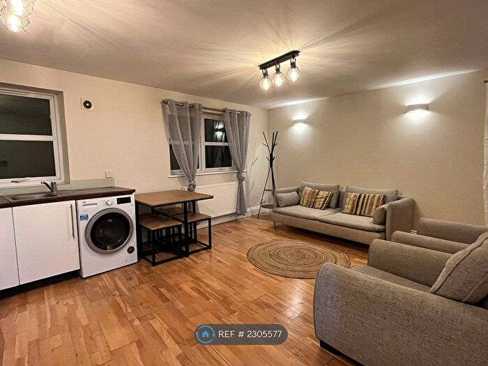 2 Bedroom Flat To Rent In Tasman Road, London, SW9