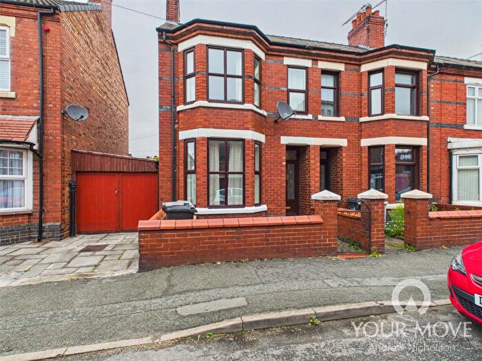 3 Bedroom End Of Terrace House For Sale In Earle Street, Crewe, Cheshire, CW1