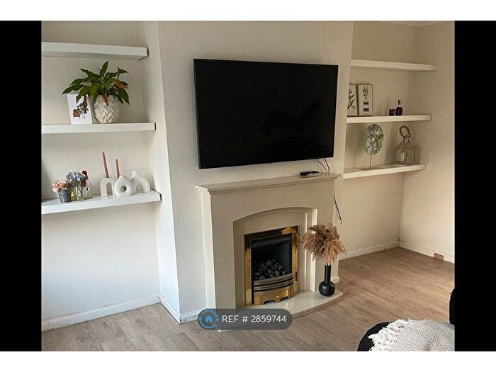 3 Bedroom Terraced House To Rent In Monsal Avenue, Salford, M7