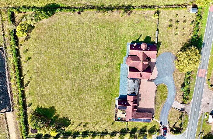 6 Bedroom Detached House For Sale In High Street, Tilbrook, Huntingdon, PE28