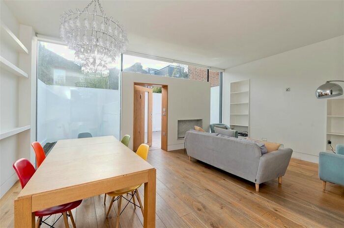 4 Bedroom Property To Rent In Keith Grove, London, W12