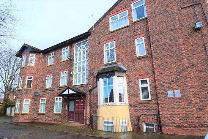 2 Bedroom Apartment To Rent In Lowfield Road, Shaw Heath, Stockport, SK2