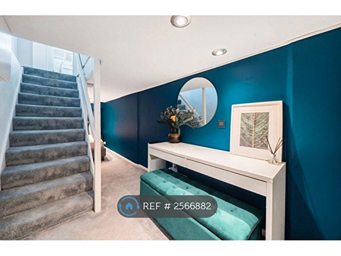 1 Bedroom Flat To Rent In Moreton Road, South Croydon, CR2