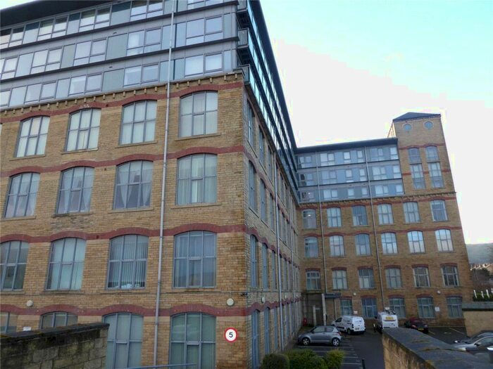 2 Bedroom Apartment For Sale In Silk Mill, Elland, HX5