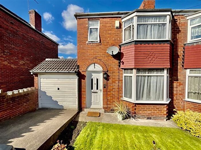 3 Bedroom Semi-detached House For Sale In Balmoral Road, Sheffield, S13