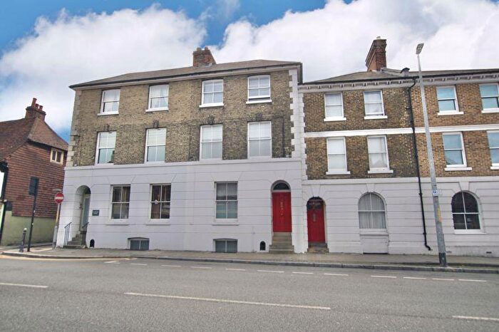 4 Bedroom Terraced House For Sale In Wincheap, Canterbury, CT1